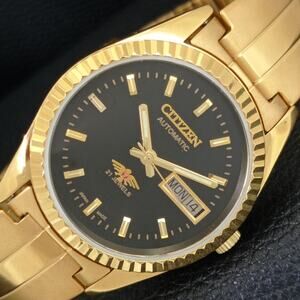 Vintage 1985 Citizen Automatic Mens Gold Watch W/daydate & Black accents